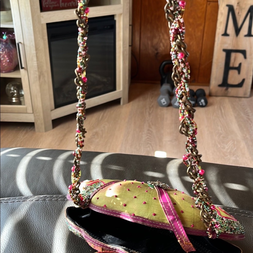 Official Mary Frances vintage purse. Hard to find design, very sheen.